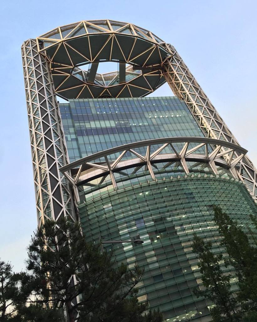 qipsyapp's tweet photo. A very beautiful day before the rain! #jongnotower #jongno #seoul #korea #city #building #… https://t.co/Gisf6tk7Ok https://t.co/EXJOLpmDyN