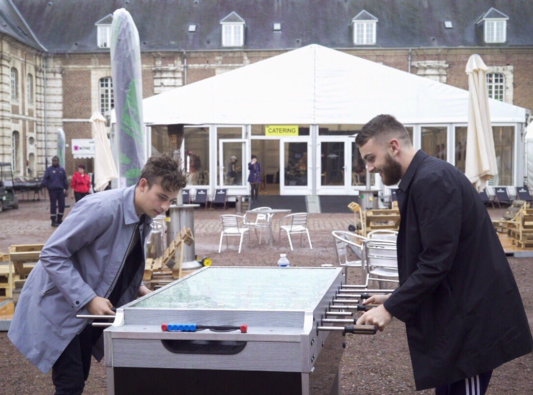 flumemusic's tweet photo. Australia vs UK @disclosure https://t.co/WLcg4cAz07