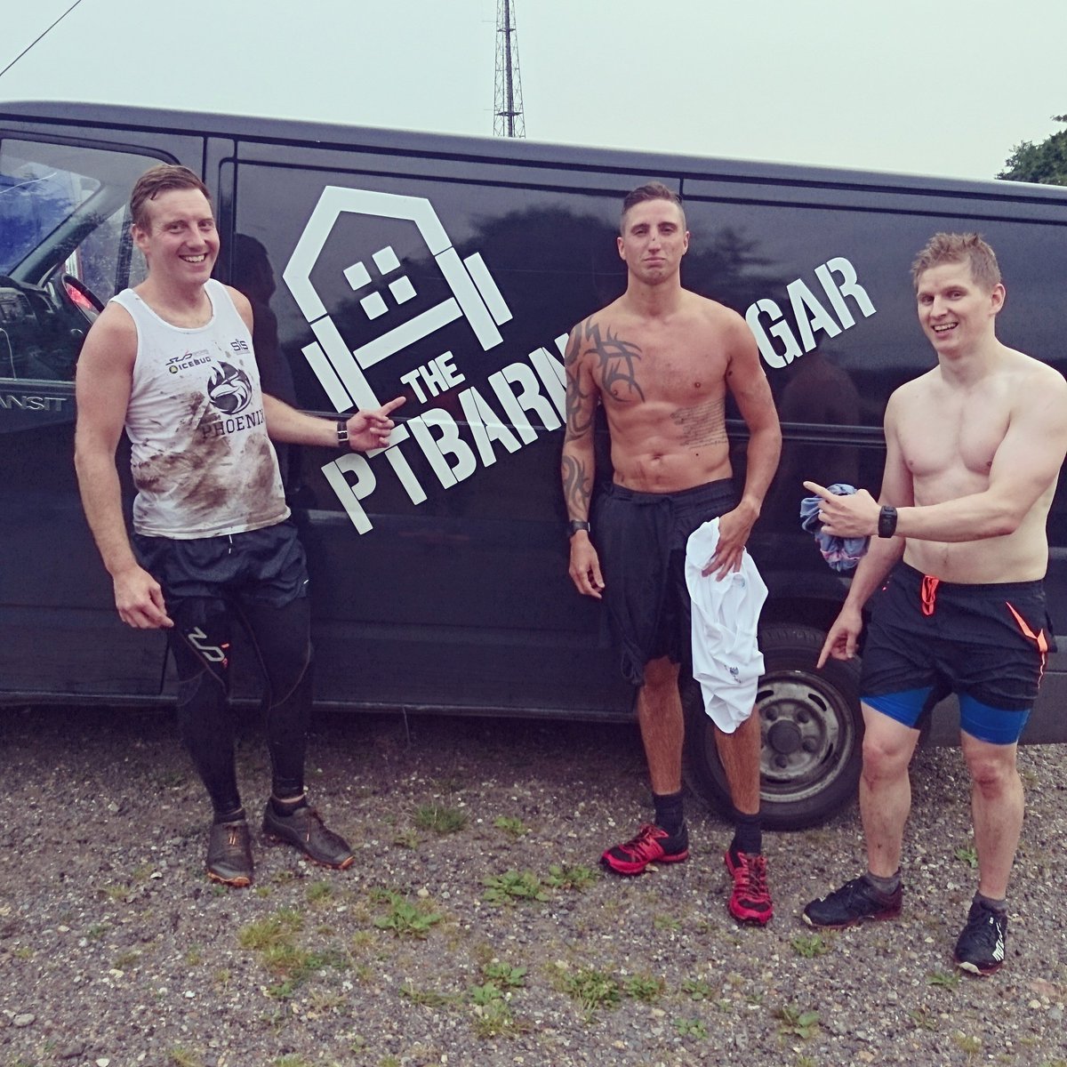 NuclearPhoenix_'s tweet photo. @ThePTBarn #Bootcamp last night! #PhoenixCharlie #PhoenixRobin #PhoenixAndrew #TeamPhoenixOCR @TheNuclearRaces https://t.co/TMEVHpFmnM