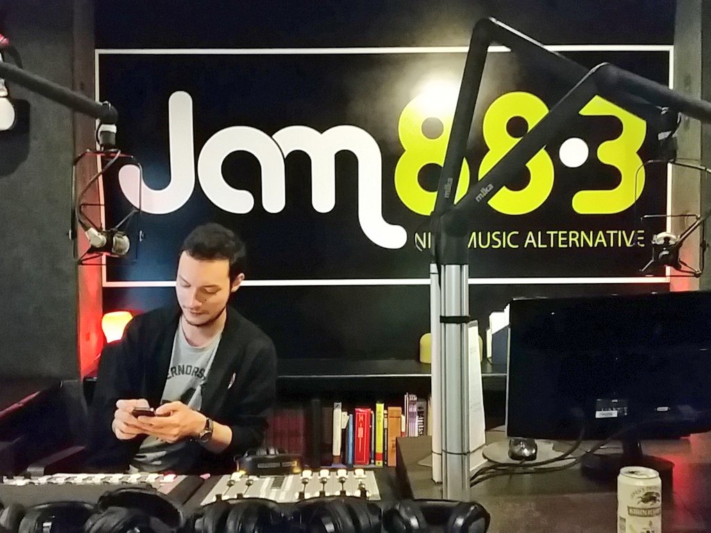 apartelph's tweet image. Now here setting up at @Jam883! Tune in at 5pm we go LIVE on #FreshFilter!
