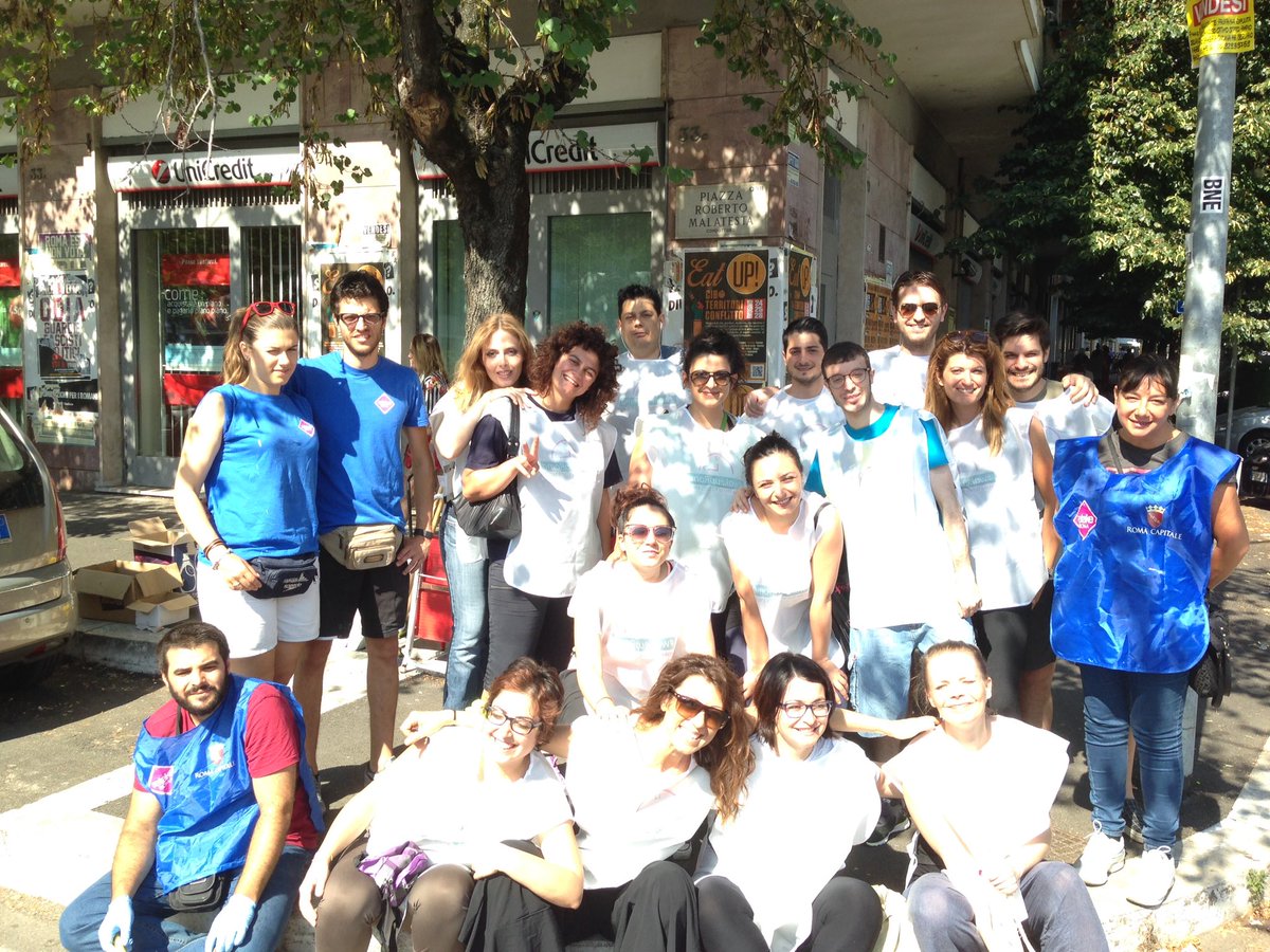 Oggi ripuliamo #roma #retake tutti possiamo fare una mano!