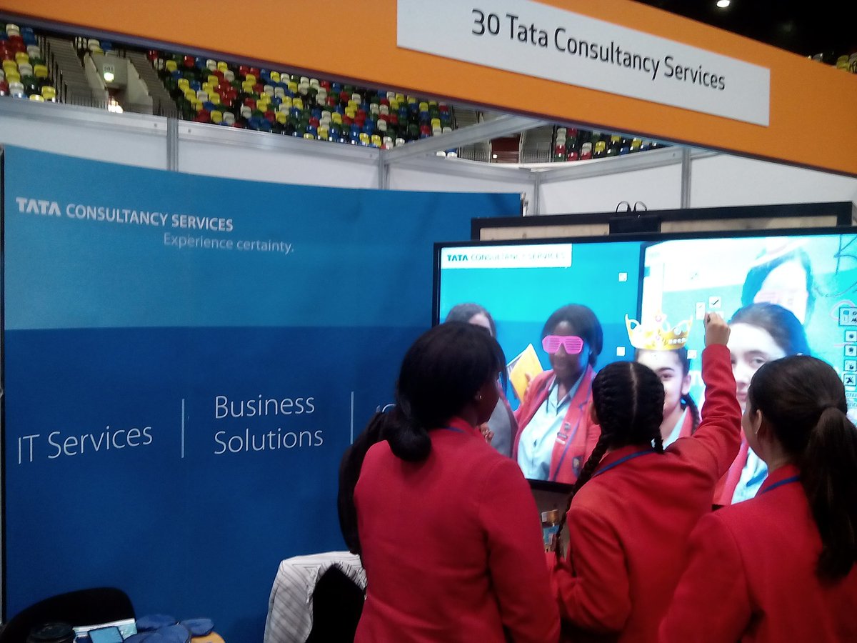 SavuSlusaru's tweet photo. Morning fun at the #Techmix Digital Careers Show @People_TCS @TCS_Europe  #TCSEmpowers https://t.co/Zpd6OfS4Pv