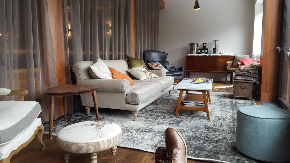 HallieDeighton's tweet image. Perfect spot to finish up publishing my book! #onlyonemonth #hurrahididit