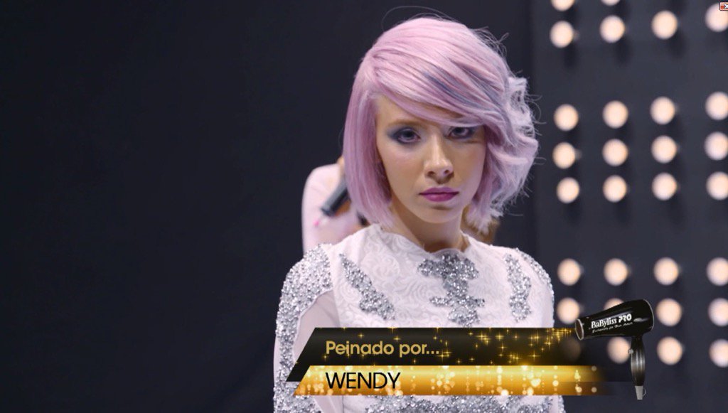 LOrealProMx's tweet photo. El look de @wendylealf #RevelaTuEstrella #lorealpro https://t.co/ncDr7APF9T