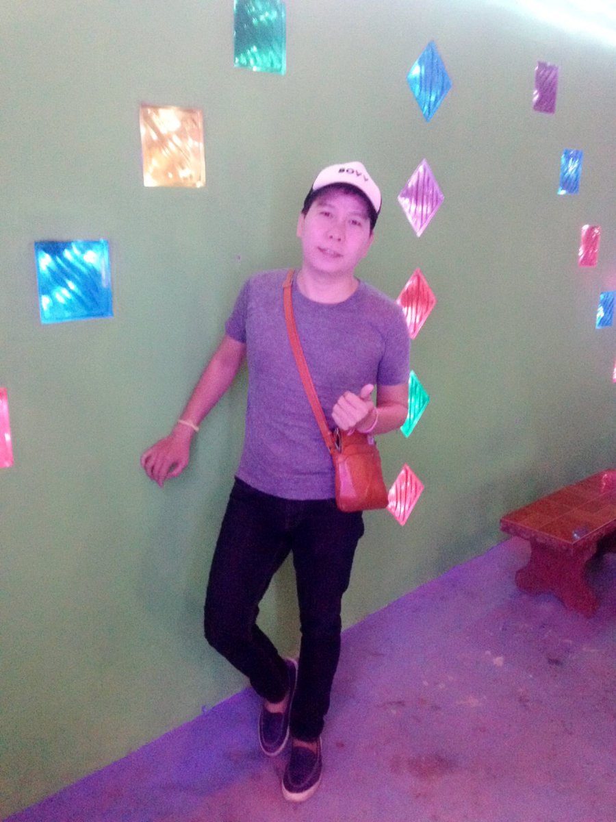 Gay1Lao's tweet photo. 🍺🍺🍺🏃🏻🏃🏻🏃🏻 https://t.co/jRnO4j720U
