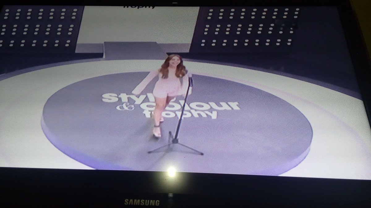 DreamerlandiaDP's tweet photo. Presentando el sencillo Baila hasta Caer @dannapaola en #StyleAndColourTrophy https://t.co/eYmstdtLh4