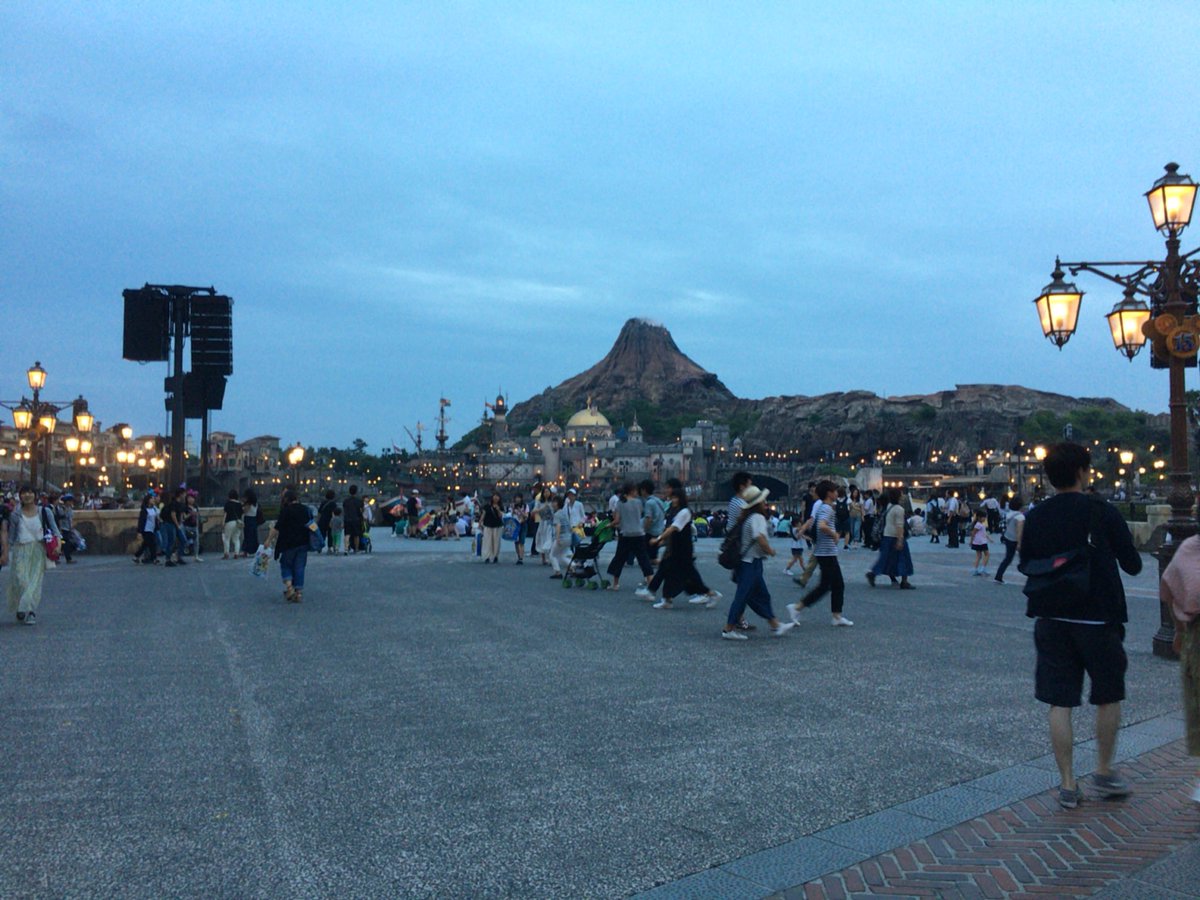 Disneypicture1's tweet photo. こんにちはー！
テスト終わったのでまた明日から載せていこうと思います！ʕ•̀ω•́ʔ✧ https://t.co/wBxDQTX5fg