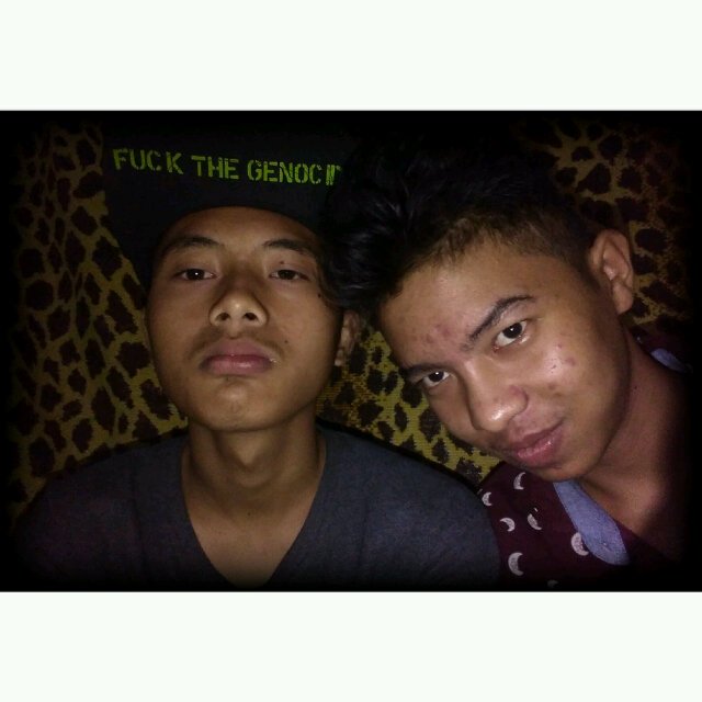 Jangan terlalu memikirkan masa depan sukuri hari sekarang esok dan kedepanya :)