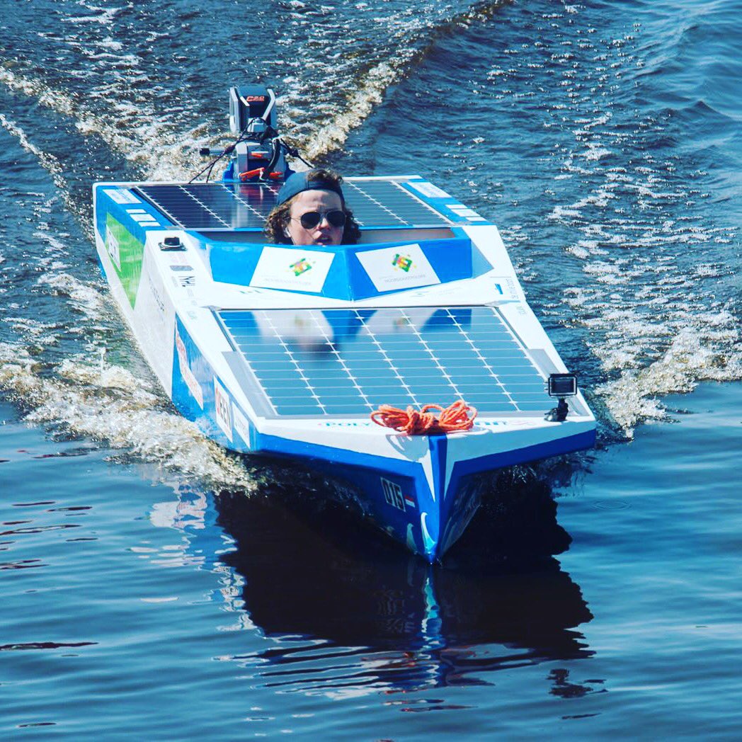 Vanaf 4 uur finish <a href="/DutchSolar2016/">DutchSolarChallenge</a> bij <a href="/ZeilcentrumGrou/">Zeilcentrum Grou</a> dutchsolarchallenge.nl/nl/wedstrijd/p… #zonniggrou