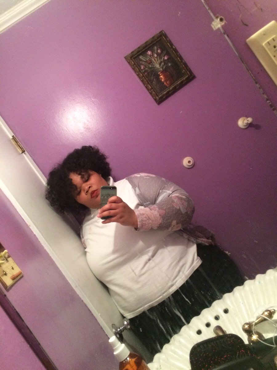 Lightskinsugaaa's tweet photo. #showyourrealhair 😍💖 https://t.co/4Ngx2CbCrF