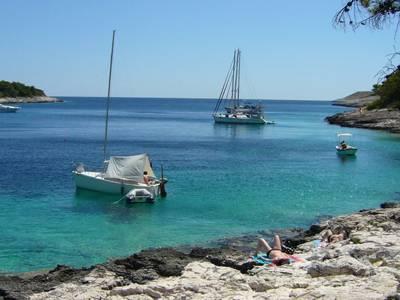 CroatiaByBoat's tweet photo. Immerse yourself in your surroundings, heed the call of the sea... #Hvar  #PakleniIsland https://t.co/R3edHlkGZw https://t.co/2PqMy7uaRY