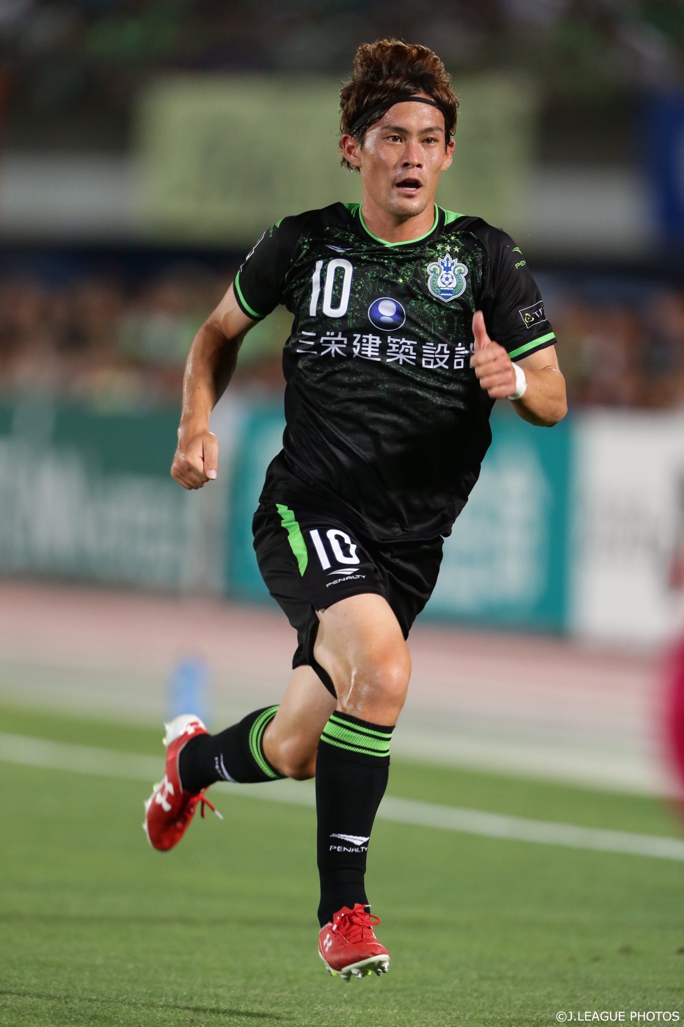 تويتر ｊリーグ 日本プロサッカーリーグ على تويتر 今日は 七夕 湘南ベルマーレ Bellmare Staff では7月の試合で 七夕記念ユニフォーム を着用 漆黒の夜空で緑に輝く沢山の星座をモチーフにしたデザインになっています ｊリーグ Bellmare