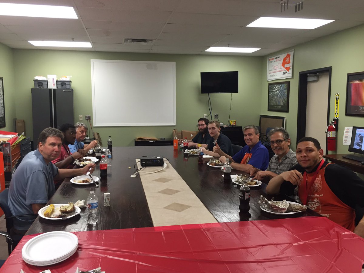 HD2776's tweet photo. Steak dinner for the best freight team on the planet. Macomb 2776 rocks!@BarryStevenson6 @XKerrigan https://t.co/a943ts1KpP