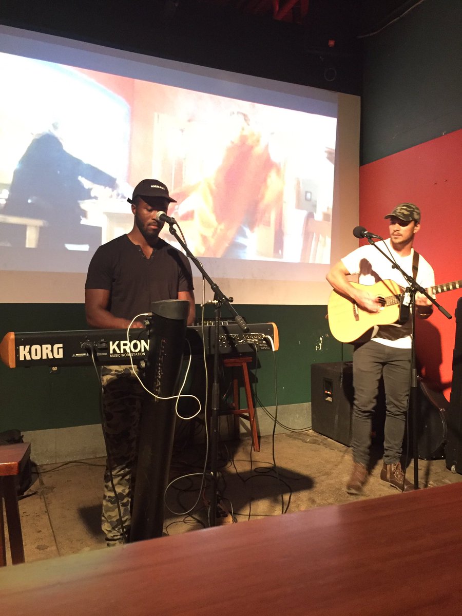 JohnnySuite's tweet image. My boys doing what we do best #LiveAnimaux #FreddyLeòne #Gabriel