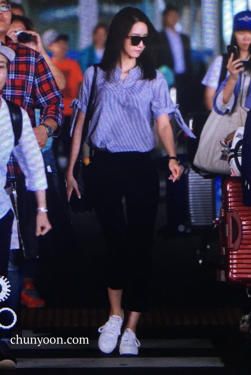 [PIC][07-07-2016]YoonA trở về Hàn Quốc vào chiều nay Cmv_7VWUMAAwELz