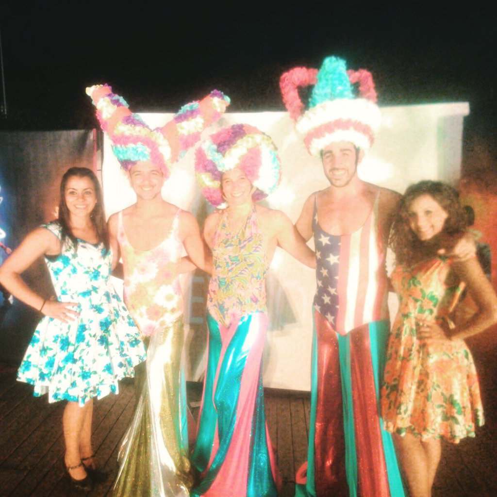 guitarthotels's tweet photo. #Animación #EntertainmentProgram #DanceExplosion #Show #Summer #Fun https://t.co/9nwDvTqlIS