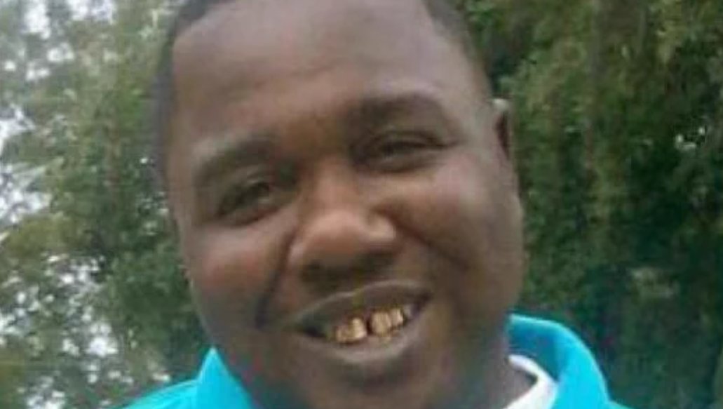 sober_mich's tweet photo. 4 HUMAN BEINGS have lost their lives in the last 48 hours
#PhilandoCastile #AltonSerling #DelrawnSmall #DylanNoble https://t.co/smaSvhnPgC
