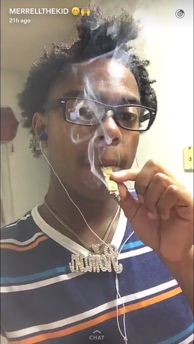 kimmyninoo's tweet photo. he needs his ass whooped 💀 https://t.co/ApZkLdZxq9