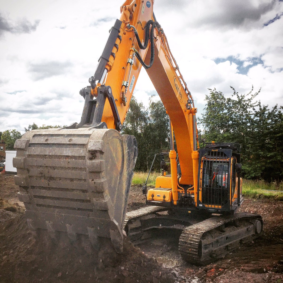 molson_group's tweet photo. Garvey Demolition take delivery of their new Hyundai R430LC-9a #demolition #demospec #beastmode https://t.co/4NOqANvpqd