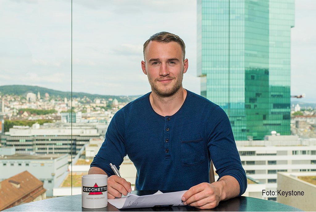 gc_zuerich's tweet photo. #GC verpflichtet den isländischen Nationalspieler @RunarSigurjons! https://t.co/lOh5SiDdGz #gc #zürich #mirhoppers https://t.co/G5weKM62cn