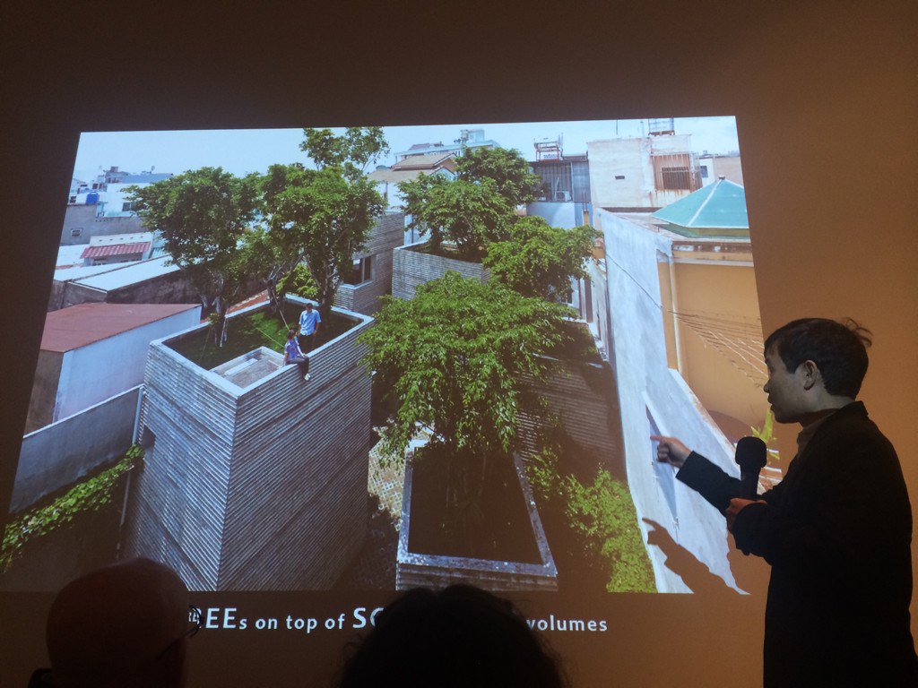 lianerossler's tweet photo. Dreamy house. Trees on top of scattered volumes #greenladder @ShermanSCAF https://t.co/P7fsxORwZY
