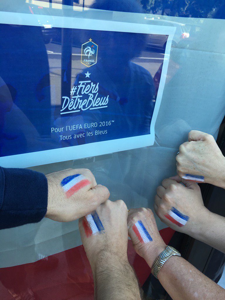 CepyAssurances's tweet photo. CEPY assurances avec les bleus #FiersdetreBleus https://t.co/lBokpZNGkW