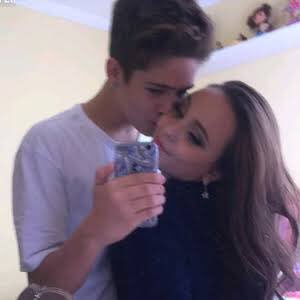 screen1_locks's tweet image. Gnt essas fotos d mais algumas n são lockscreen eu sei😂😻