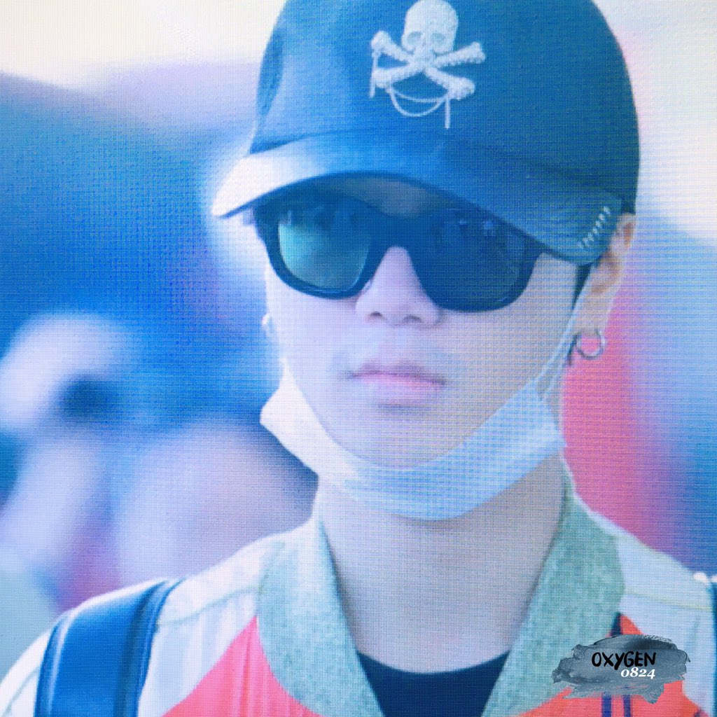 oxygen0824's tweet photo. 160707 @shfly3424 Incheon airport preview #김종운 #yesung #예성 #KimJongWoon https://t.co/buHGr8DEzP