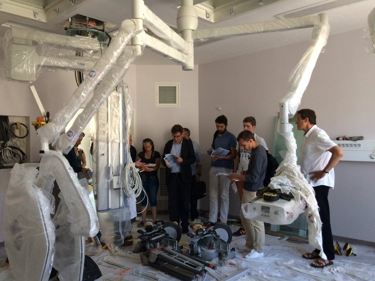 CHUdeLyon's tweet photo. Visite du futur bloc du centre des #brûlés de l'hôpital Édouard Herriot à Lyon https://t.co/tkIBn0kbmY