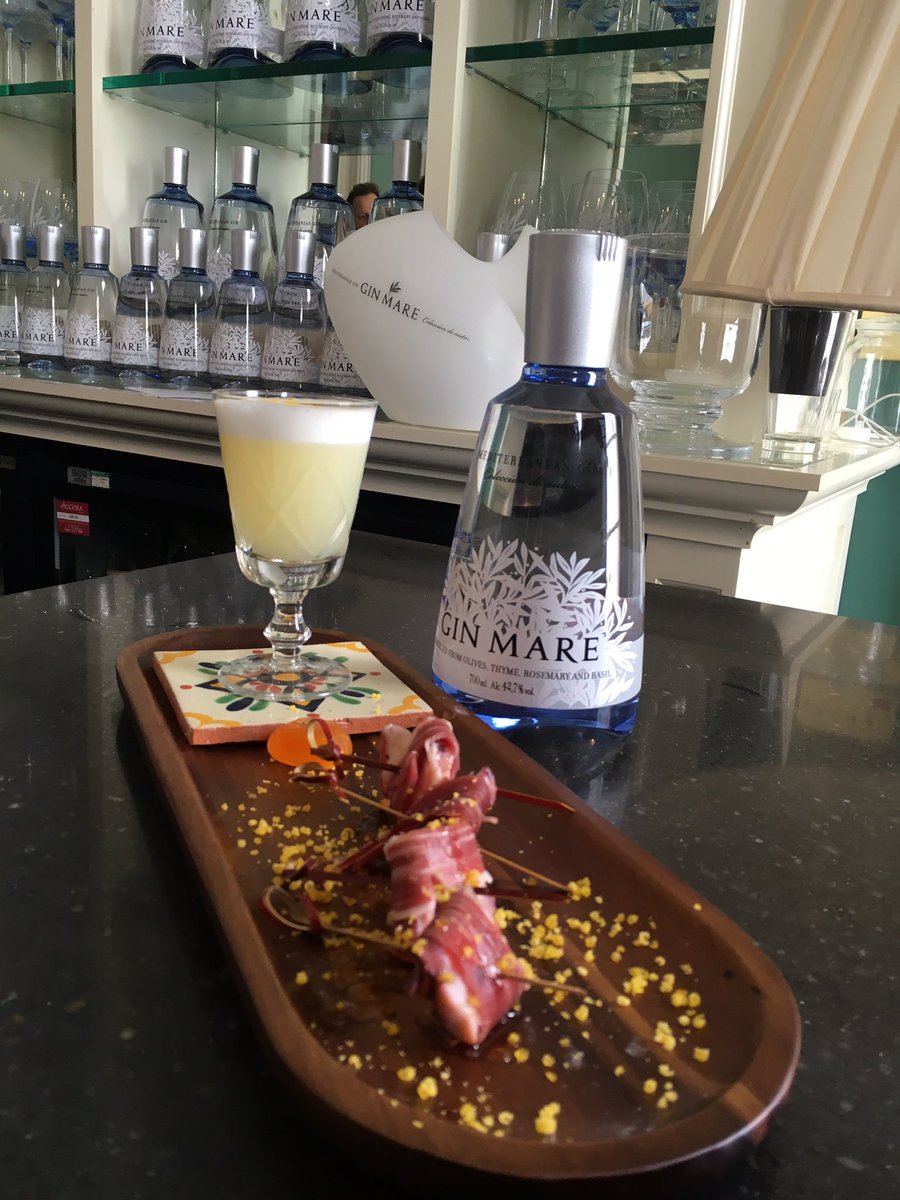Matt from <a href="/HootTheRedeemer/">Hoot The Redeemer</a> with his <a href="/ginmare/">Gin Mare</a> Chapel Tonic, 'Monserrate' and 'Chiringuito' #MedInspirations UK final