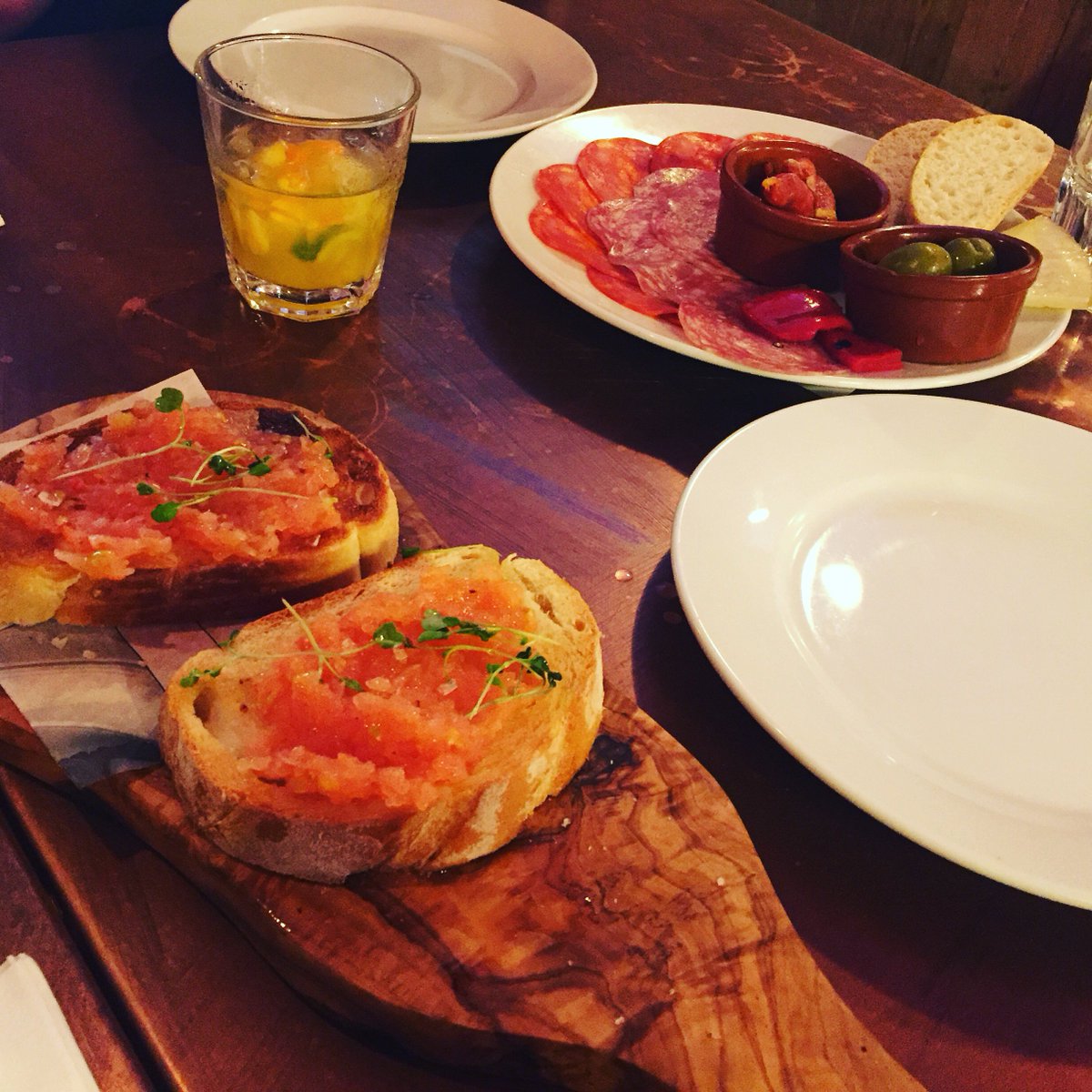 Getting summery at <a href="/LaTascaLivpool/">La Tasca Liverpool</a>! ow.ly/lIn1301ZteB #blogger #lblogger #fdblogger #thegirlgang #blogginggals