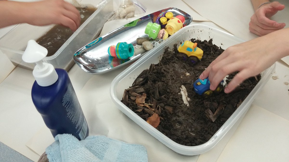 cherylherder1's tweet photo. Exploring provocations of the senses in ECE @FlemingCollege @MLummiss @PollardNiki #inquiryandplay https://t.co/5svfkYbvO4