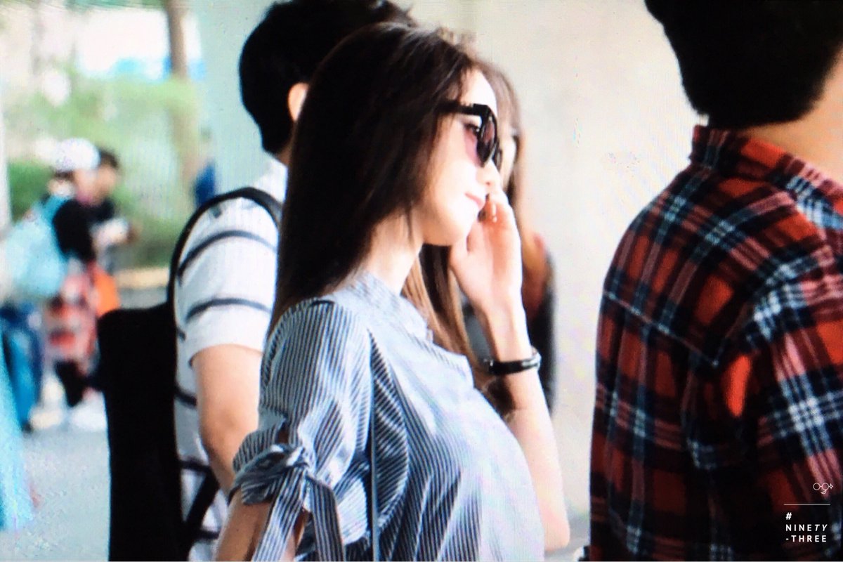 [PIC][07-07-2016]YoonA trở về Hàn Quốc vào chiều nay CmwCcg-VMAANOe5