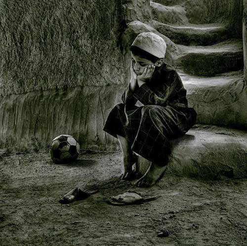 وطِفلك يا أمي لا زال يحلم بعودتك للحياة