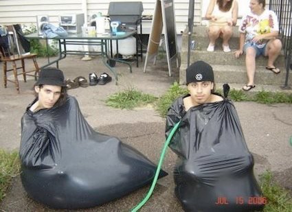 OldPhotosBacon's tweet image. #AllLivesShouldMatter            #Duh.