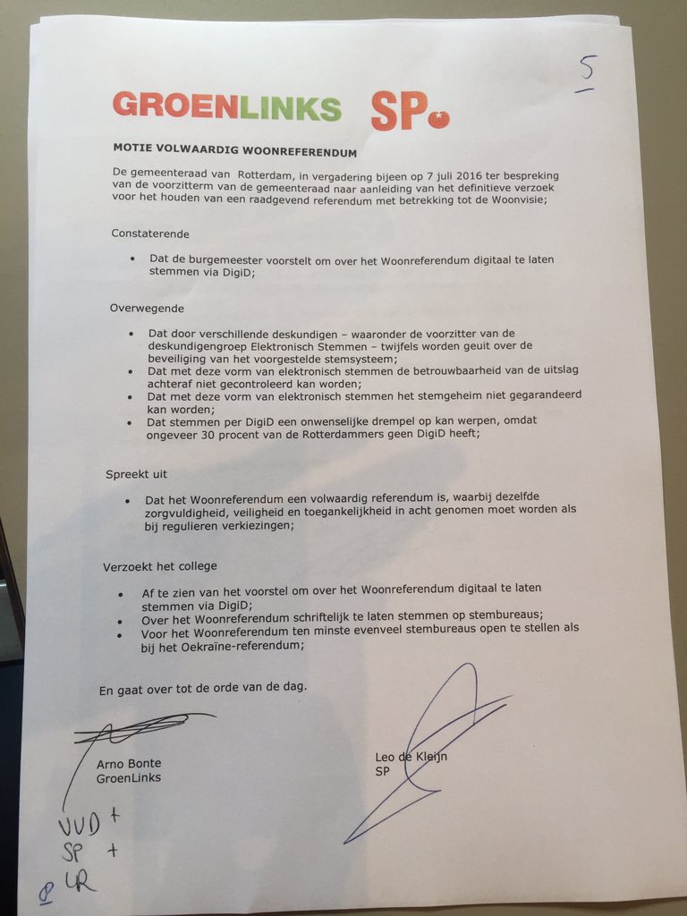 woonreferendum's tweet image. Motie GL en SP voor gewone verkiezingen met voldoende stembureau's, met algemene stemmen #raad010 aangenomen