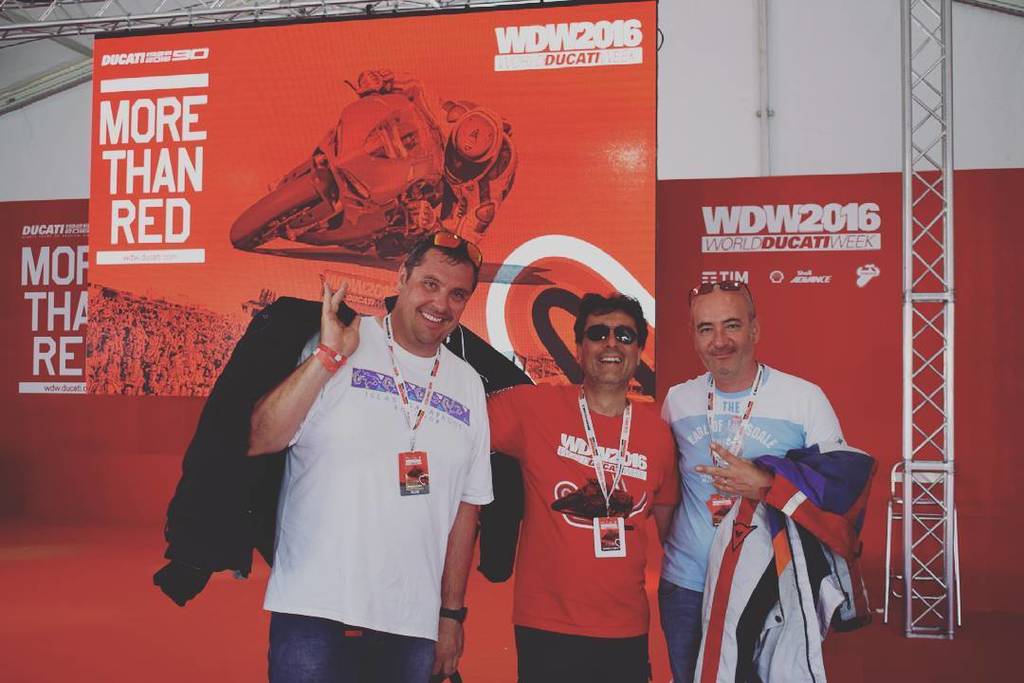 DesmoMumbai's tweet photo. 🎉 Desmo Owners Club Mumbai 🏆 #DOCMumbai 🎉
Memories from #WorldDucatiWeek2016 DAY - 3.
#Desmo, #WorldDucatiWee… https://t.co/XRFbVMYuc7