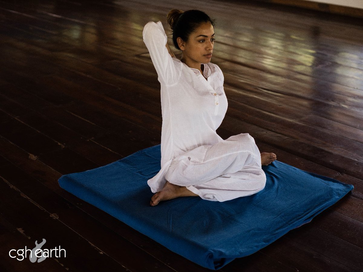 CGH_Earth's tweet photo. Our in-house yoga #guru, Ramunni offers daily #yoga sessions at #KalariRasayana.
#EarthExperiences #Yoga #CGHEarth https://t.co/3MAm2bta7o