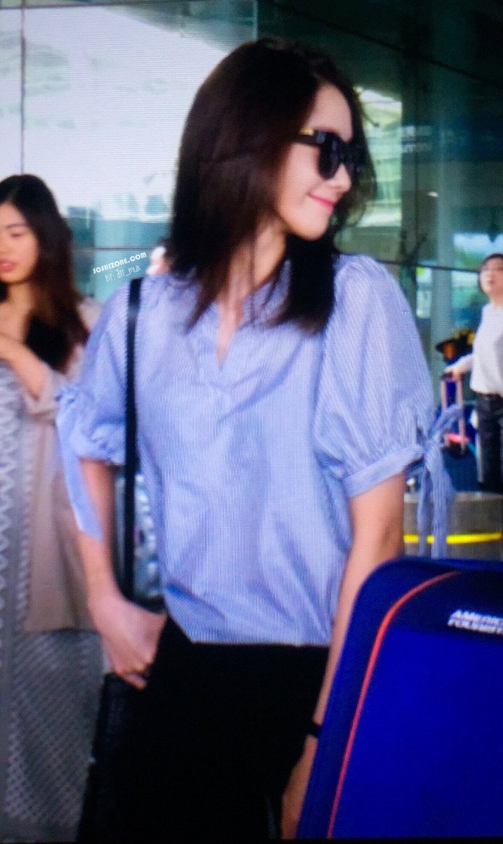 [PIC][07-07-2016]YoonA trở về Hàn Quốc vào chiều nay CmwI4lhUIAEbM6L