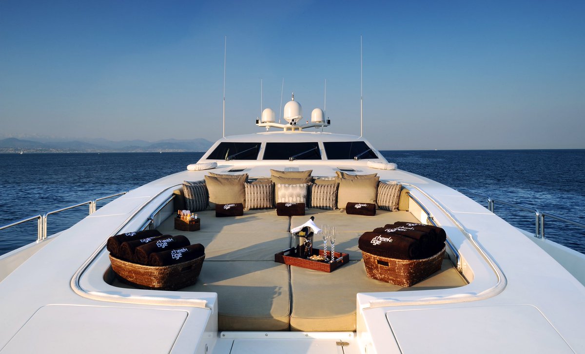 InterpresG's tweet photo. Thinking of relaxing for the day why not have this to do so #luxury #Concierge #interpresgroup #lifestyle https://t.co/lffxisayV8