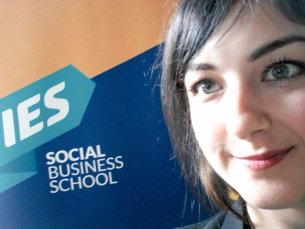 Onorata di rappresentare l'Italia al <a href="/EIBINSTITUTE/">EIB INSTITUTE</a> con  <a href="/IOsmosi/">iOsmosi</a> #sit16svn