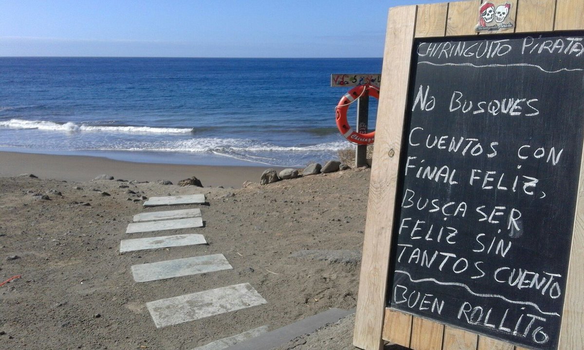 ChiringPirata's tweet photo. No busques cuentos con final feliz, 
busca ser feliz sin tantos cuentos
#BuenRollito 😉 https://t.co/txVsv9vtMI