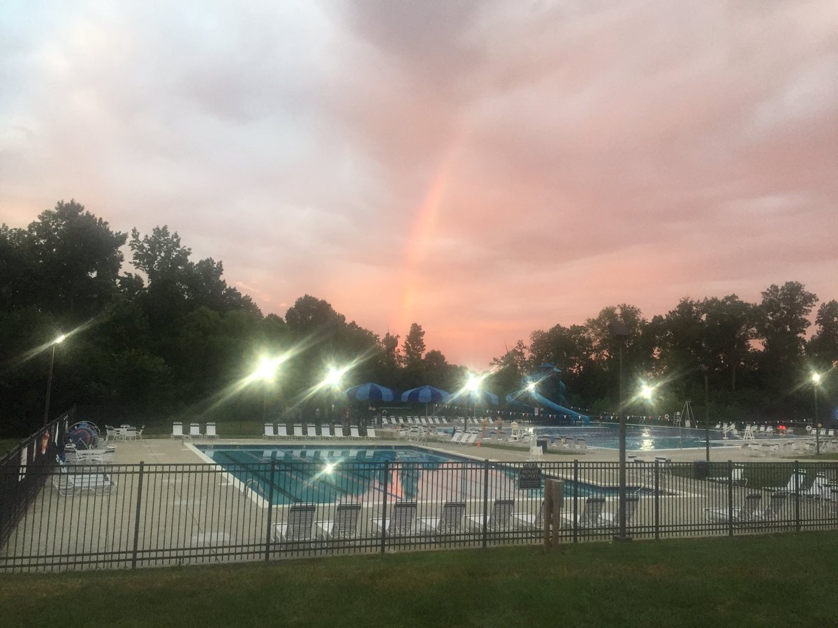 CatsCoachSarah's tweet photo. Guess we found our pot of gold. @swimmacc https://t.co/rVK5pA5Pvg