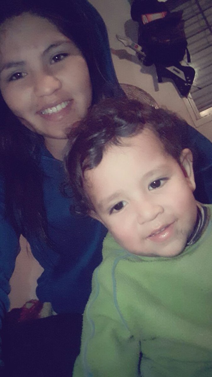 MickaColon2's tweet image. Sin poder dormir por un cargosin jajaja t amo 7:31 😱🙊🙈