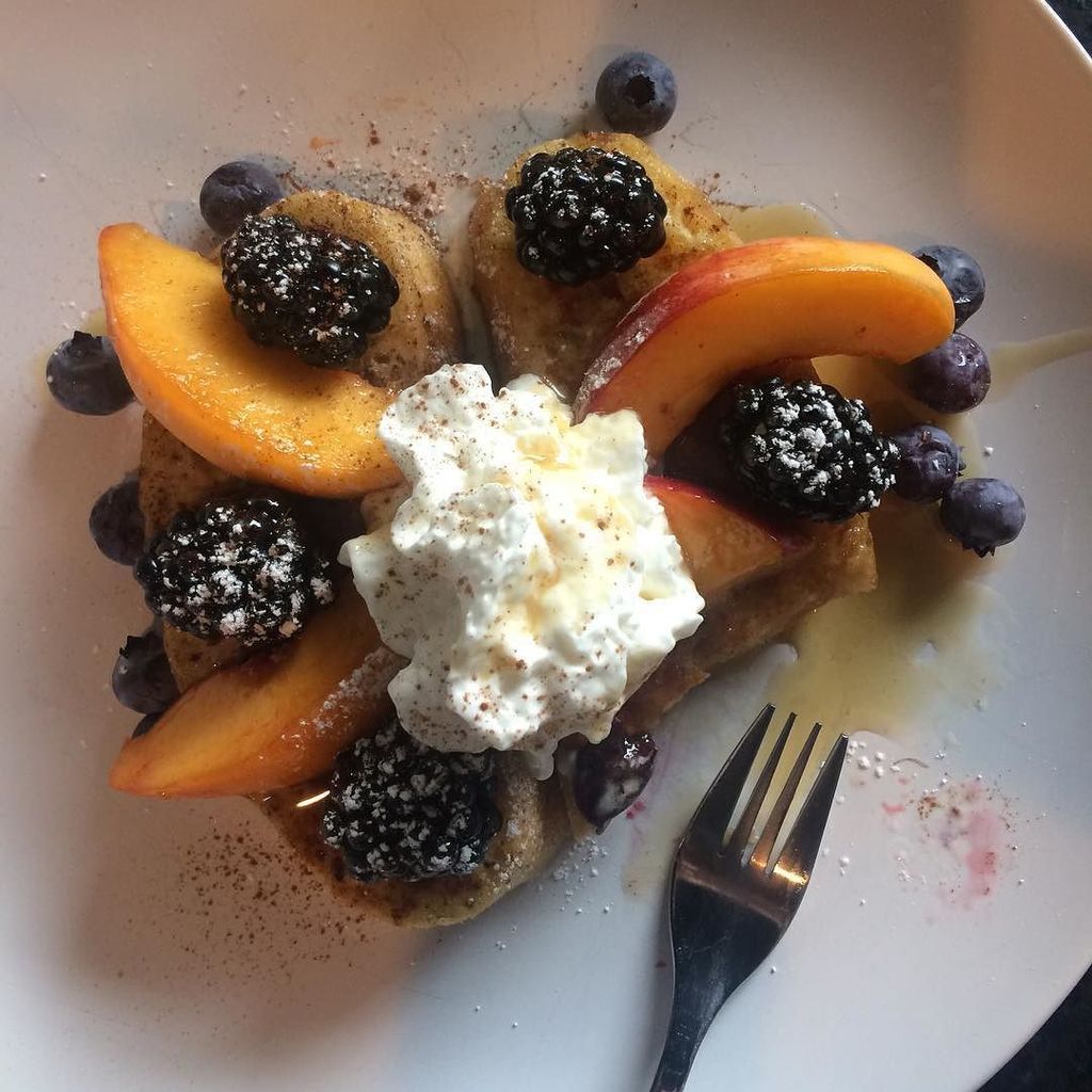mynameiswilson's tweet photo. Another Thursday, another awesome #frenchtoast #brekkie at #viastudio https://t.co/oSHuVW0PWS https://t.co/sGBFJztNRS