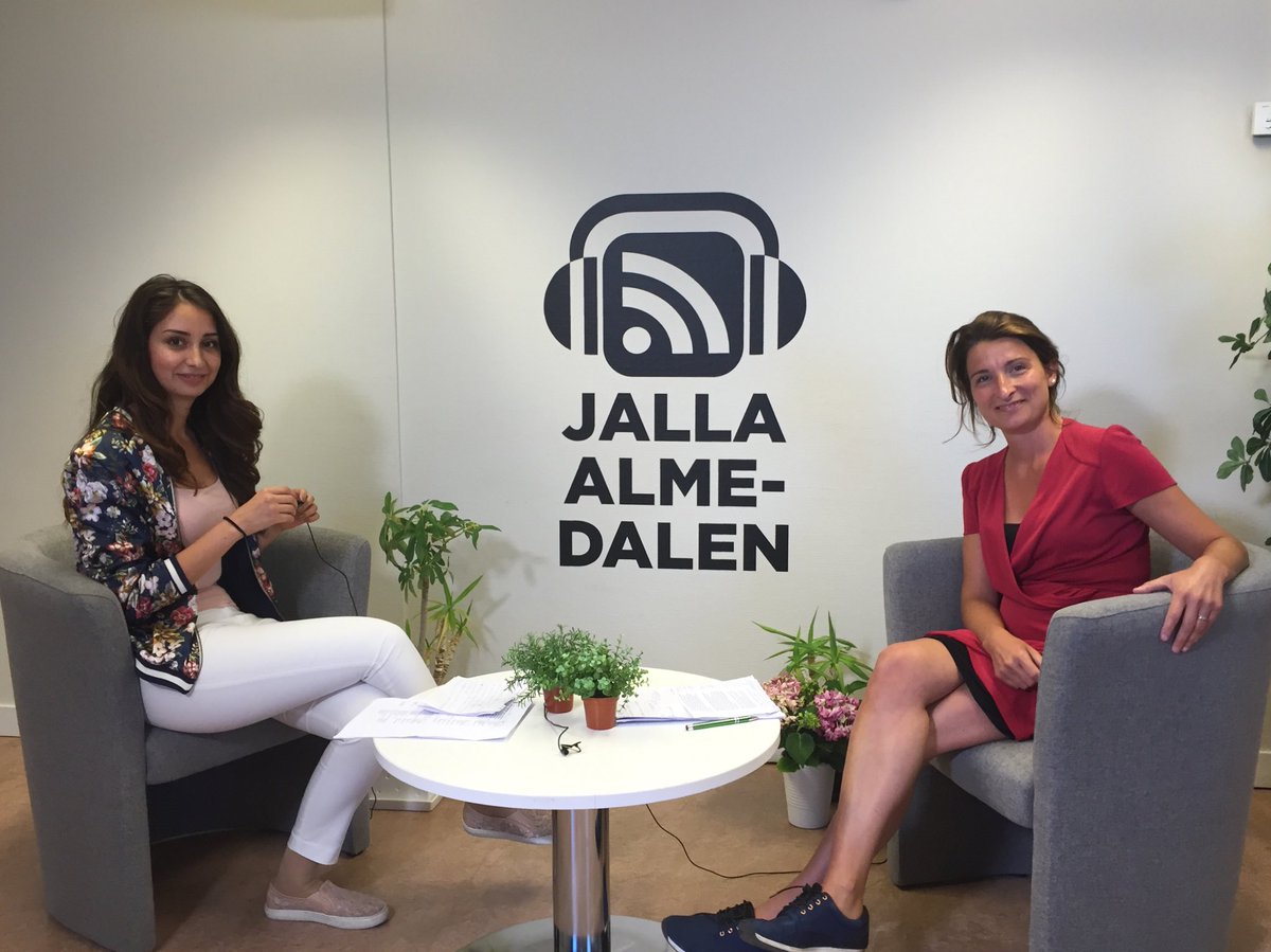 BrorssonOla's tweet photo. @LerniaAB @arbformedlingen #jallaalmedalen dags för @GrafeuilleSol att intervjuas om snabbspår och validering https://t.co/eMYR5Qlmey