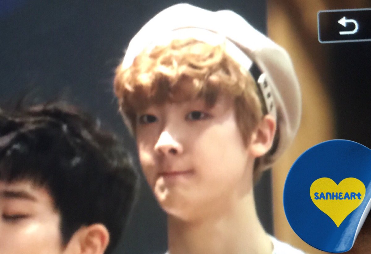 sanheart0321's tweet photo. 160707 MCD 엠카 퇴근
 #아스트로 #산하 #윤산하 @offclASTRO https://t.co/aanAsn0RM3