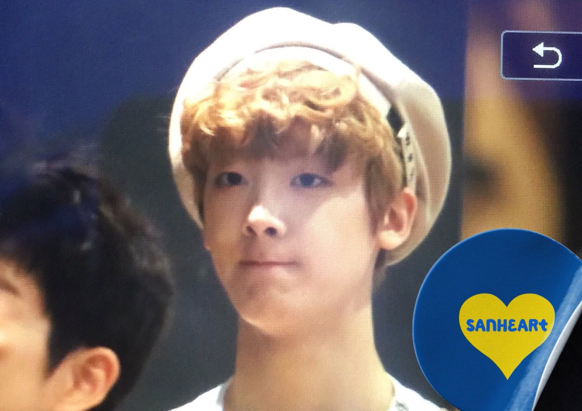 sanheart0321's tweet photo. 160707 MCD 엠카 퇴근
 #아스트로 #산하 #윤산하 @offclASTRO https://t.co/aanAsn0RM3