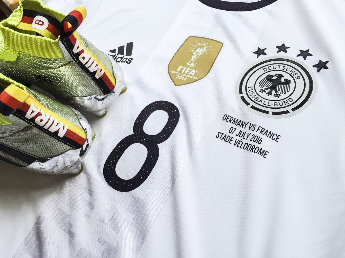 M10's tweet image. Matchday! 🔥⚽🔥 #FRAGER #FirstNeverFollows #ACE16 #EURO2016 #ViveLaMannschaft