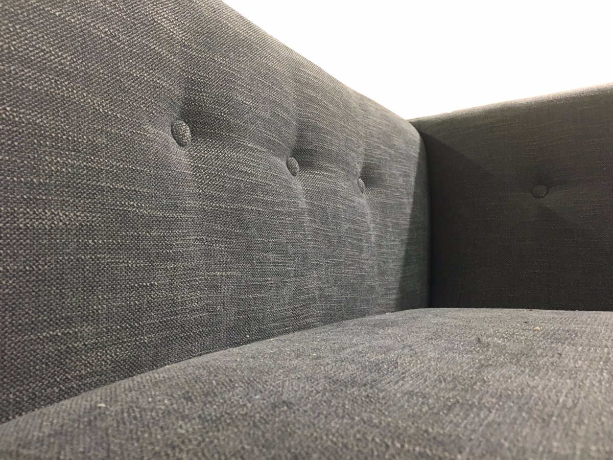jamesonseating's tweet photo. It's all in the detail #float #buttons #sofas #contractfurniture https://t.co/V3mDxjoVgZ